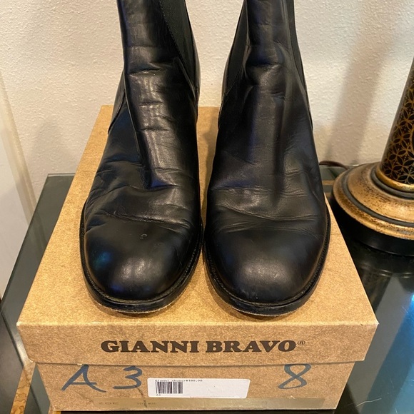 Gianni Bravo Black Leather ankle boots . Pre owned great condition